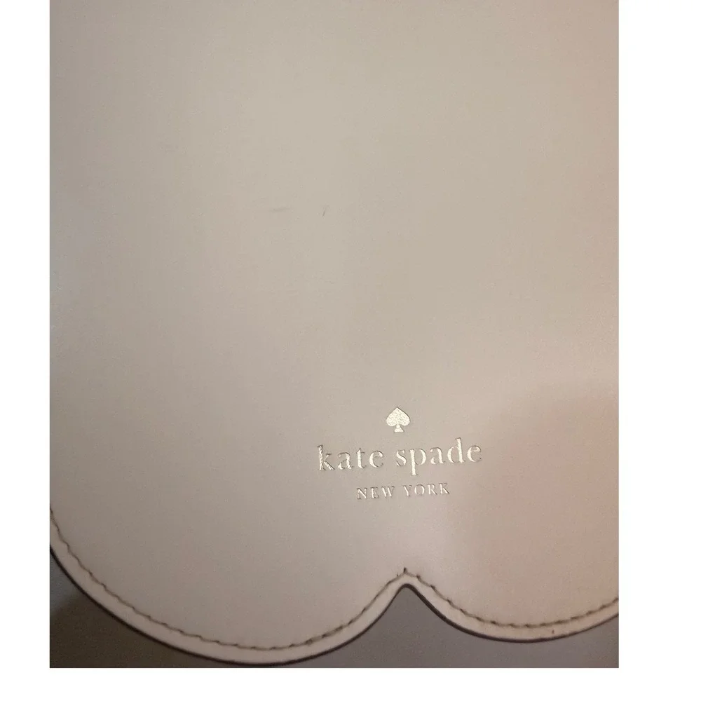 Kate Spade Day Tripper 3D Daisy Top Handle Bag White Yellow Flower Purse